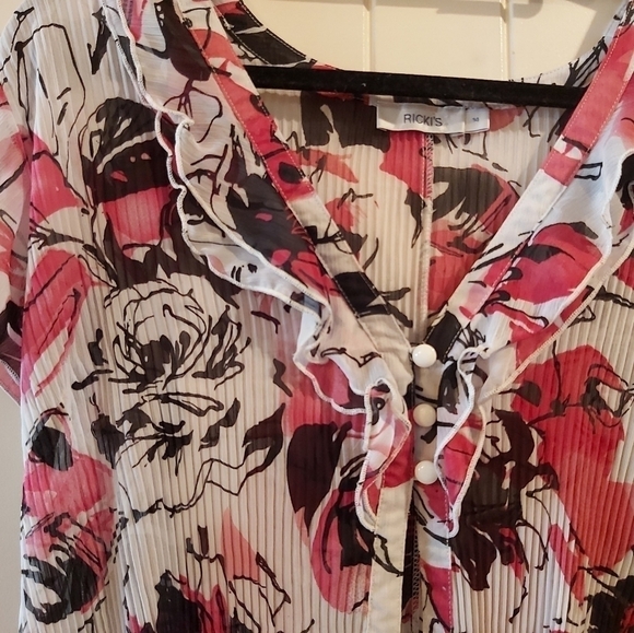 Ricki's Tops - NEW RICKIS BLOUSE-TOP BUTTONS ONLY/B4A